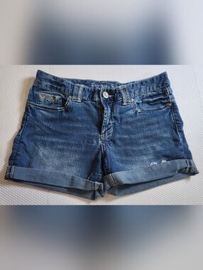 Rhythm in blues Mid-Rise Rolled Hem Denim Shorts in Dark Blue